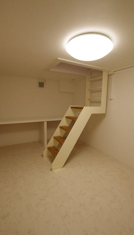 ブライズ新宿中井　地下室