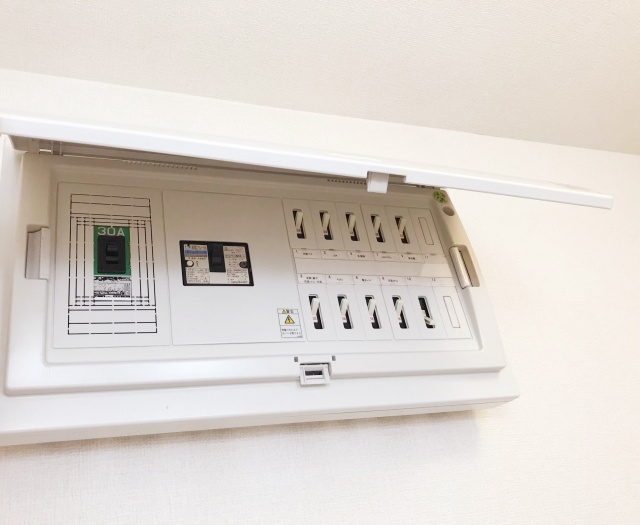 一人暮らしの電気契約における適切なアンペアの目安は