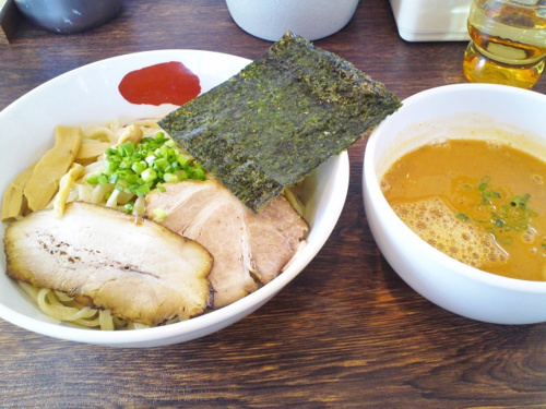 横浜市鶴見区で人気があるラーメン屋さんはどこ？