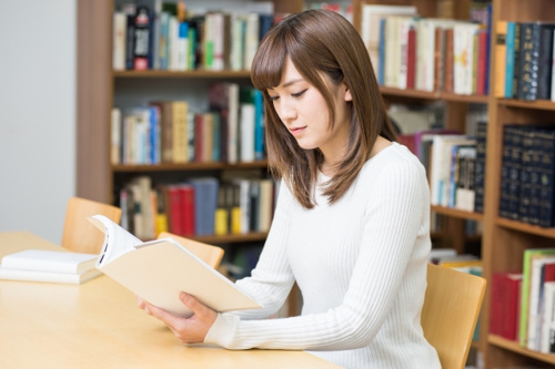 新宿駅近くでオススメの書店が知りたい！充実した時間を過ごそう