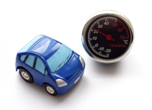 なぜ車内が高温になってしまうのか？