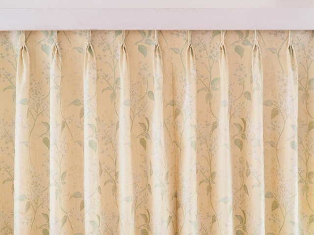 賃貸物件に後付けできる「カーテンボックス」種類や取り付け方法とは？の画像