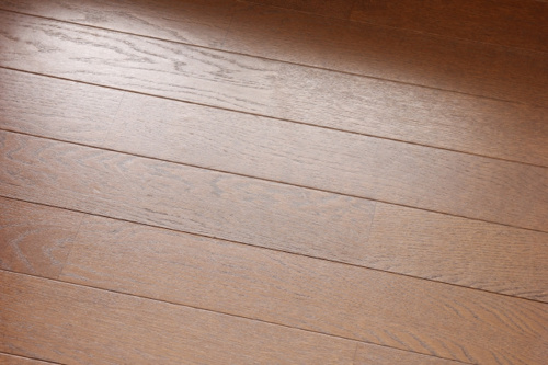 賃貸物件の床への傷 借主と貸主の費用負担や対策とは 売買や賃貸のことなら株式会社八大不動産へお任せ