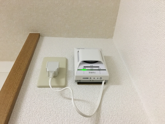 ガス警報器ってなに？賃貸の場合の交換費用は誰が負担するの？の画像