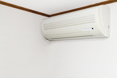 賃貸物件のエアコンが水漏れしたらどうする？原因と対策を知っておこう