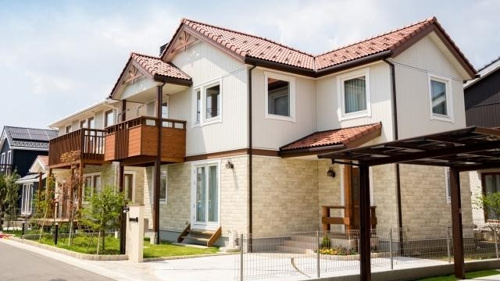 ３種類ある住宅ローン金利の違いやそれぞれの特徴について理解して、最後にまとめていこうとしている様子の写真