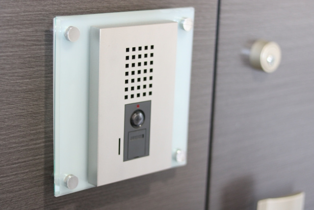いろいろあるモニター付きインターホンのメリットとデメリット