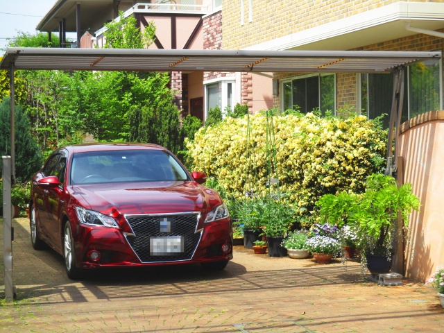 一戸建てを購入または建てたい方必見！駐車場の種類をご紹介の画像
