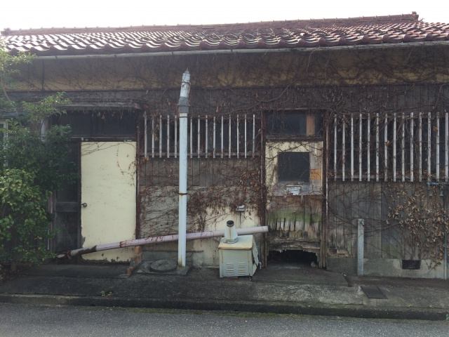 空き家を売却する方法とは？そのままと解体どちらがいいの？の画像
