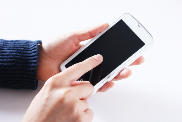 外国人社員を雇うときに注意すべきスマホトラブルとは？の画像