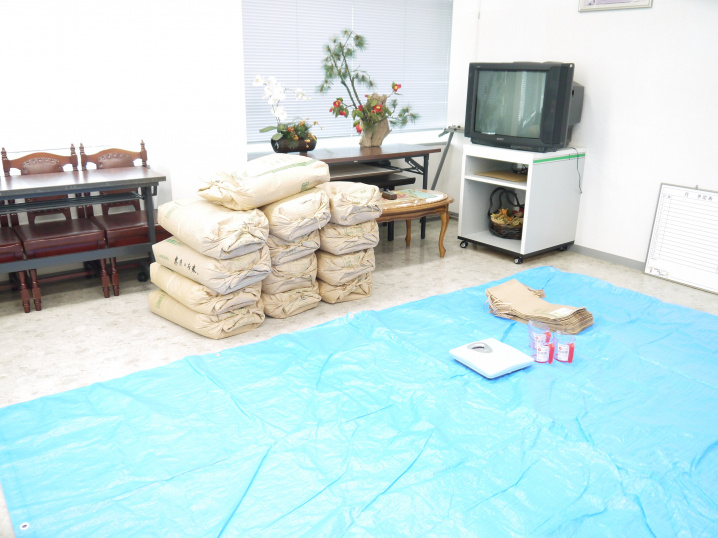 マサキ米専用の米袋と「袋詰め三種の神器」を準備