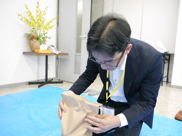 シワになっちゃってますよ？