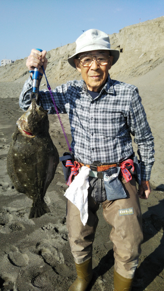湘南の海はお魚の宝庫♪　茅ヶ崎の浜からルアーでゲット♪の画像