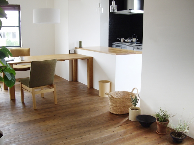 新築のマイホームにはうれしいメリットがある無垢材を取り入れよう！の画像