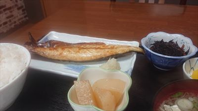 ７０日目～　せいたくの『お昼に何食べる？』鯖の文化干し定食の画像