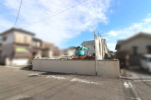 一軒家の解体にかかる費用は 更地にするまでの期間やメリットをチェック 高知市の不動産買取 売却査定 有限会社パークホーム 一軒家の解体にかかる費用は 更地にするまでの期間やメリットをチェック 高知市の不動産買取 売却査定 有限会社パークホーム