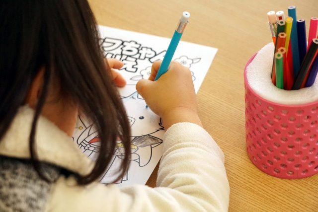 町田市の芹ヶ谷公園に設置されているポケふたのぬりえもあり