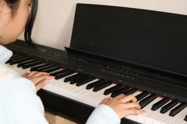 賃貸物件でも電子ピアノの演奏は可能！演奏方法や注意点をご紹介の画像