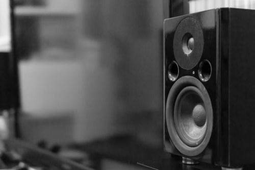 賃貸マンションで音楽を楽しむための防音対策 スピーカー設置のポイントとは 六甲の賃貸探しはchintai Room