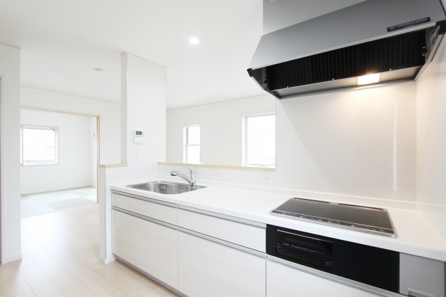 新築住宅におけるシステムキッチンとは？種類が豊富で機能性も高い！の画像