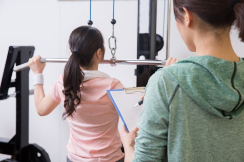 本気のダイエットなら！効率的に痩せられる鶴見駅周辺でおすすめのパーソナルジム