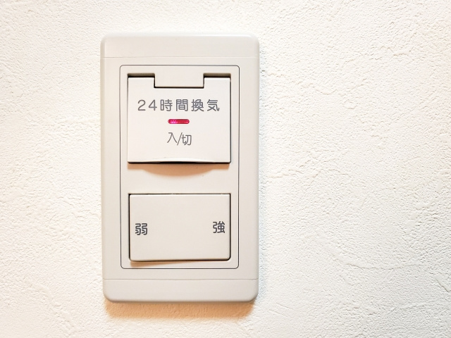 賃貸物件の設備の一つである「24時間換気システム」とは？電気代はいくら？の画像