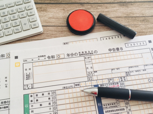 不動産売却後の確定申告どうする？税理士に依頼する費用・メリットについて