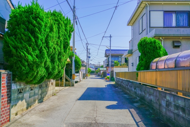 越境物がある不動産を売却する際のリスクや注意点を解説の画像