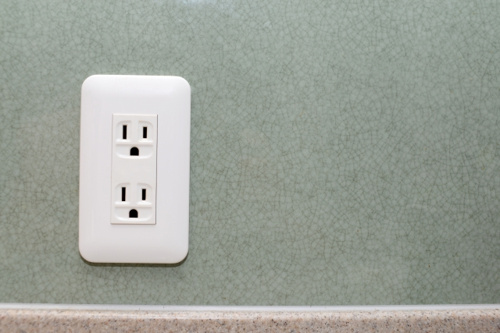 おすすめのコンセント数の目安はいくつ？確認するときの注意点とは？