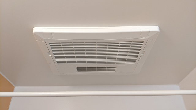 戸建ての住宅設備に浴室乾燥機を導入するメリットと使用上の注意点