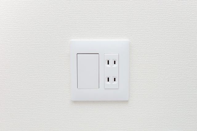 賃貸物件のコンセントが壊れた！対処法は？費用は誰が負担するもの？の画像
