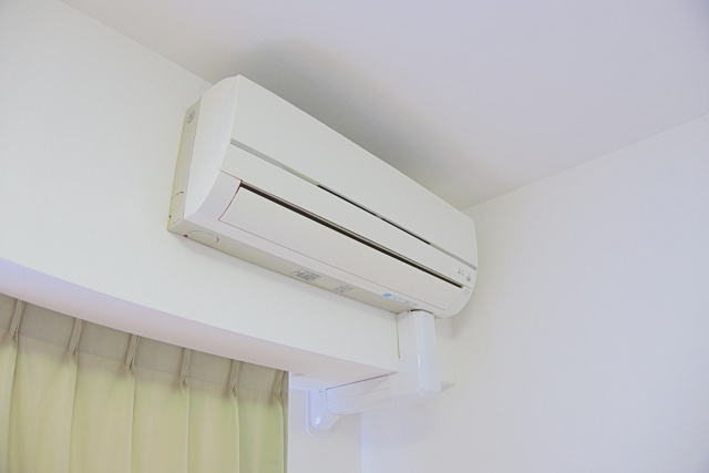 賃貸物件にエアコンを設置する場合は許可が必要？費用を負担するのは？の画像