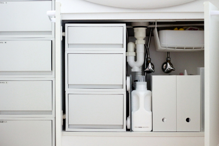 「洗面台下」収納のアイデア&便利グッズ！空間を活かしてスッキリ！～前編～の画像