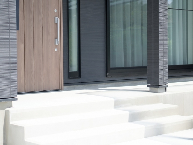 玄関ポーチが設置された賃貸物件のメリットや使い方とは？