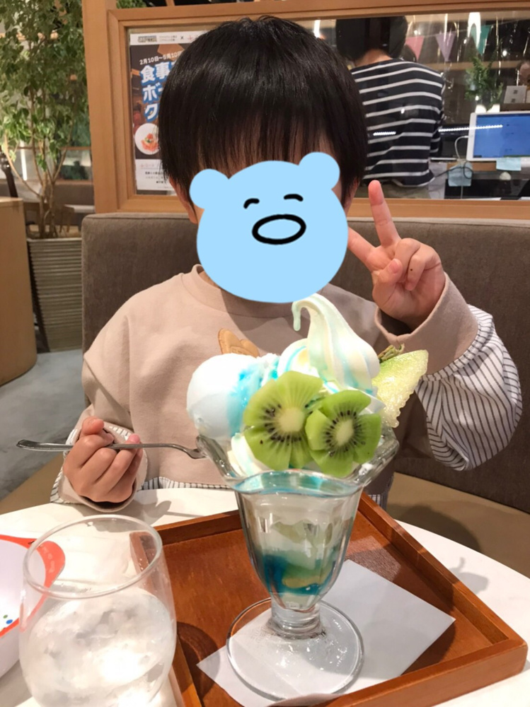 カフェ風車パフェの画像