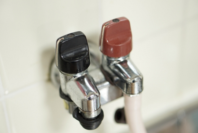 8：ガスの元栓を切る