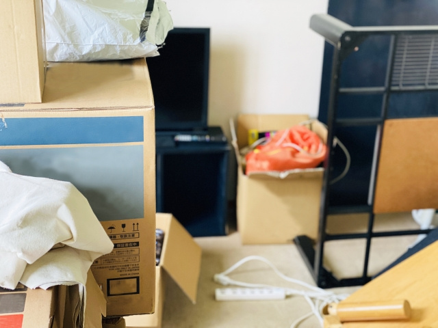 不動産売却する際の荷物（残置物）片付けは必須？処分方法を解説の画像
