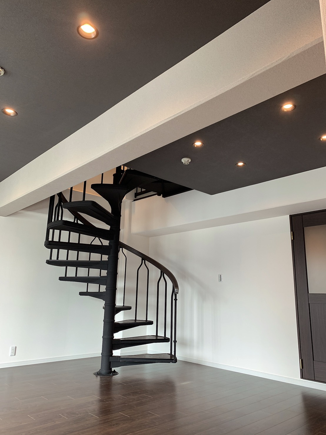 フルリノベーション　新大阪　西中島　メゾネットマンション物件紹介の画像