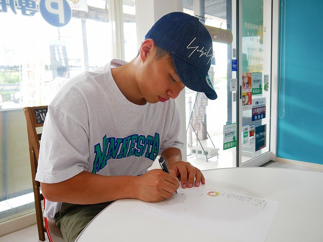 バイトで月9万稼ぐ学生の1ヶ月の生活費と収入を大公開！