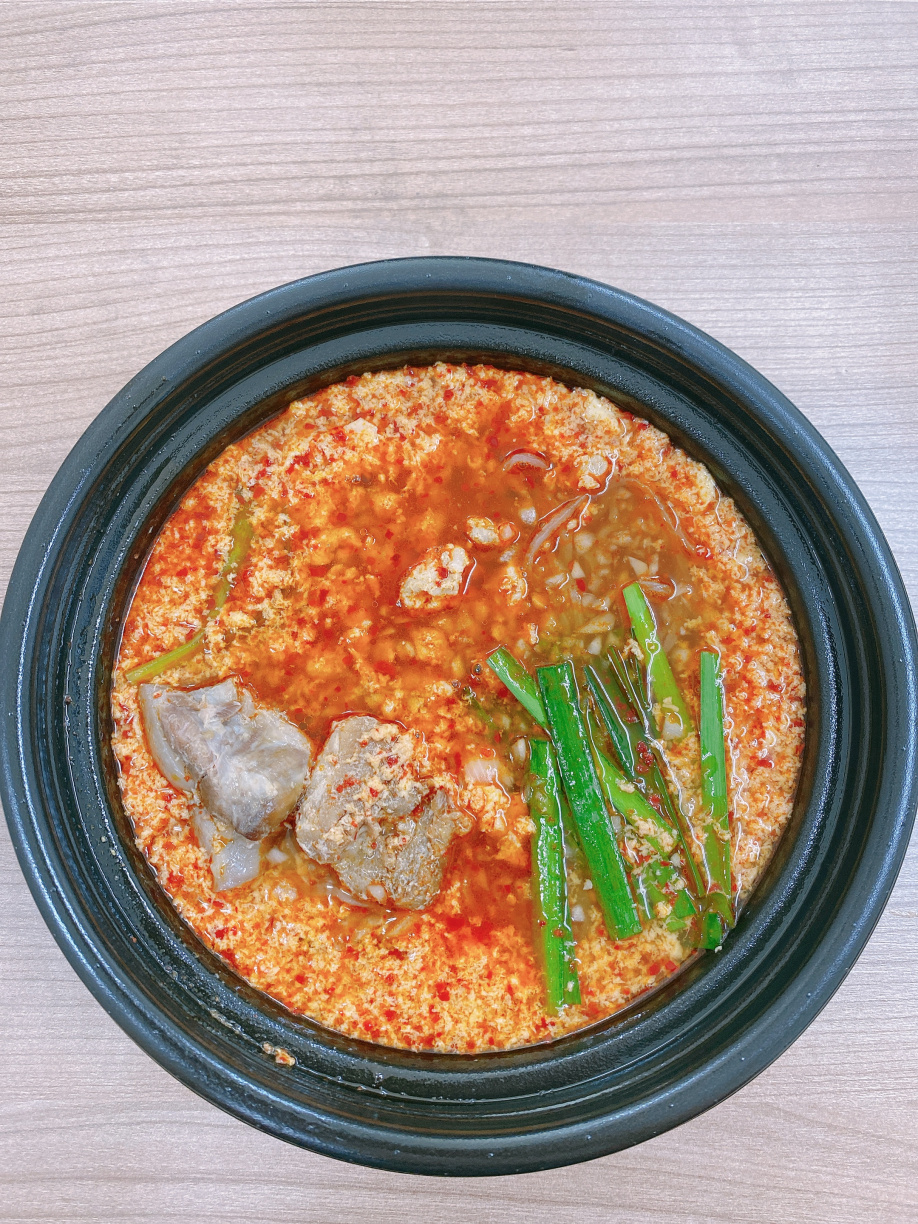 宮崎辛麺 輪 港店 の画像