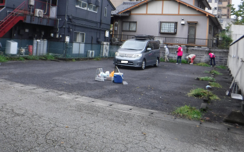 月極駐車場の草刈りを行いました♪の画像