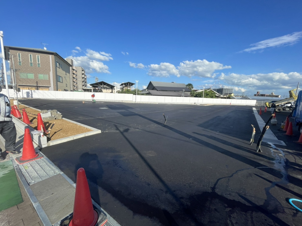 どこの駐車場でしょう？の画像
