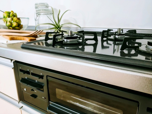 賃貸物件のキッチンコンロはガスとIHどちらが優秀？それぞれの特徴をチェック！