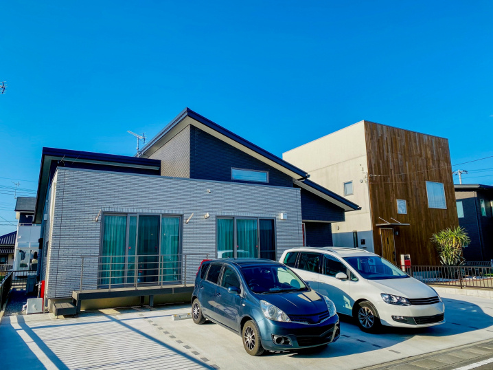 マイホームに設置する駐車場の広さはどのようにして決めればよい？の画像