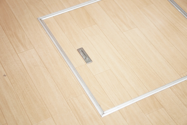 床下収納のメリットや注意点とは？賃貸物件の設備の基礎知識を解説