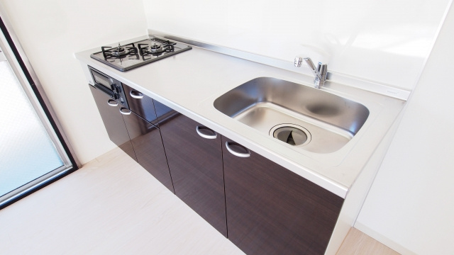 人気の賃貸設備「システムキッチン」の概要とメリットを解説