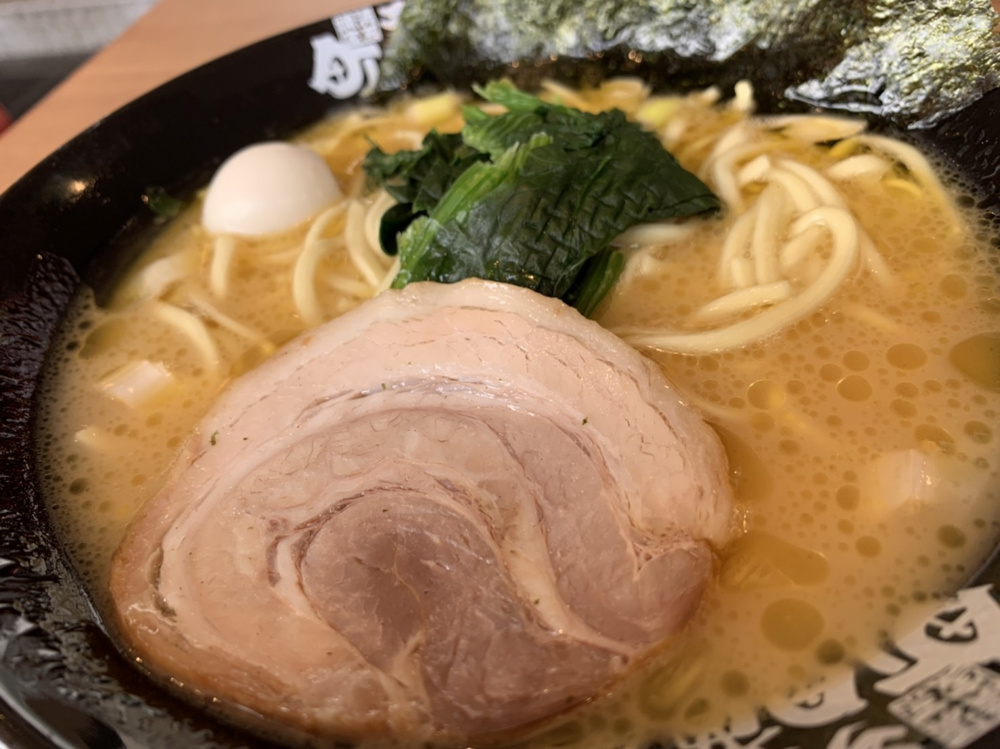 家系ラーメン 町田商店 長岡京店で昼食の画像