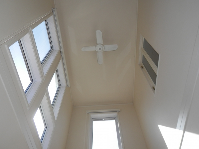 戸建てを建築する際に「吹き抜け」を取り入れるとどんなメリットがある？注意点も解説の画像