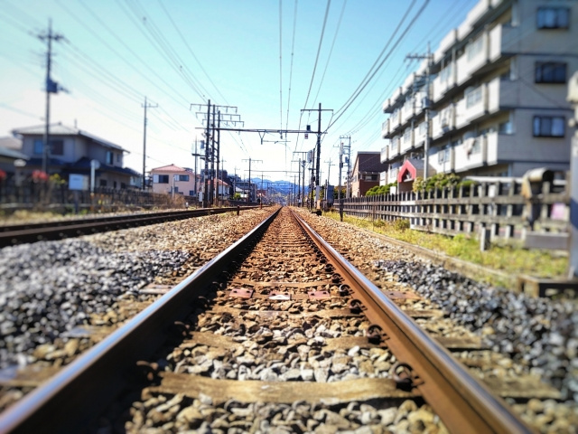 賃貸物件を探している方は確認しよう！線路沿い物件のメリットとデメリットの画像
