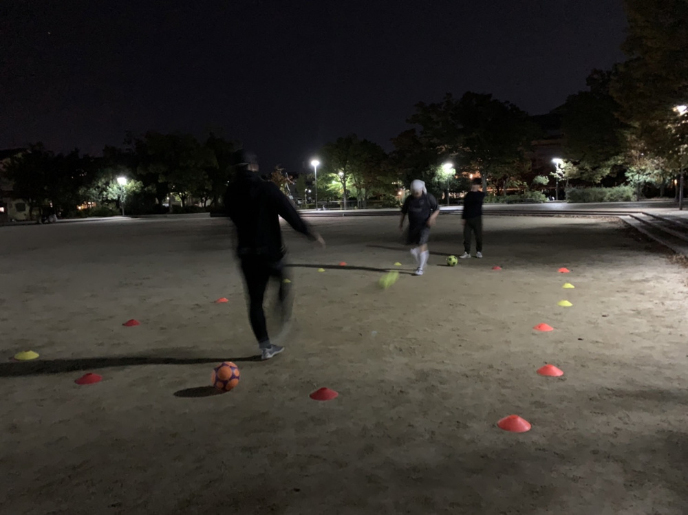 夜な夜なフットサルの画像